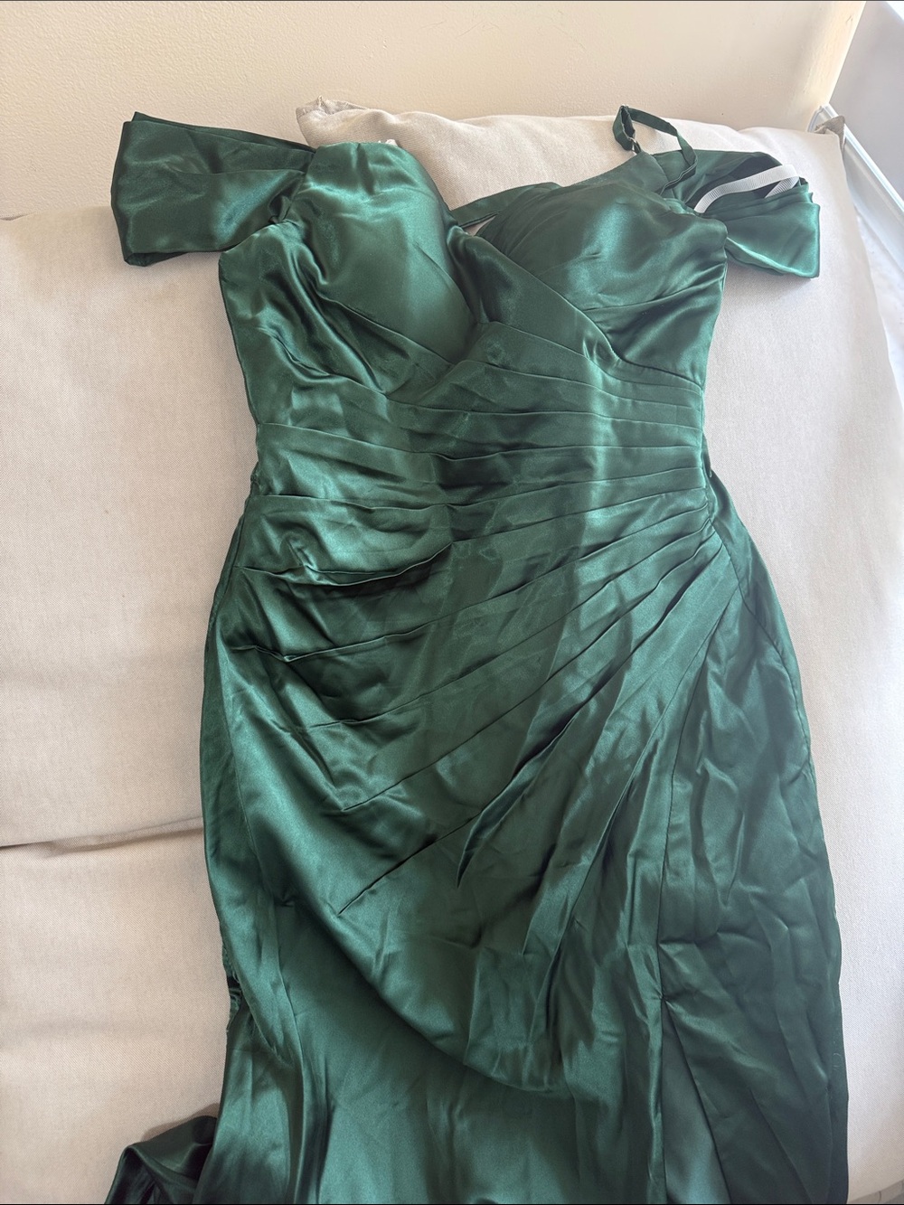 Amazon Emerald Green One-Shoulder Satin Evening Dress